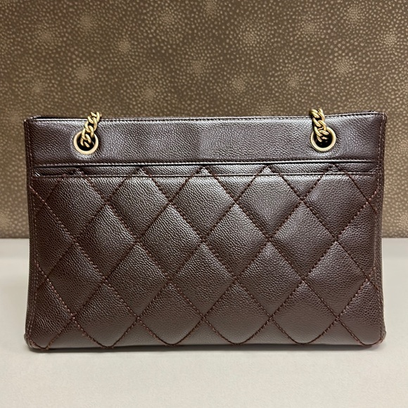 🔥🔥🔥Authentic Chanel Quilted Caviar Leather CC Logo Tote Bag - Picture 5 of 16